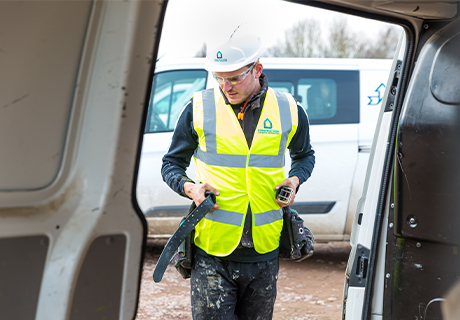 Carpenter arriving on site